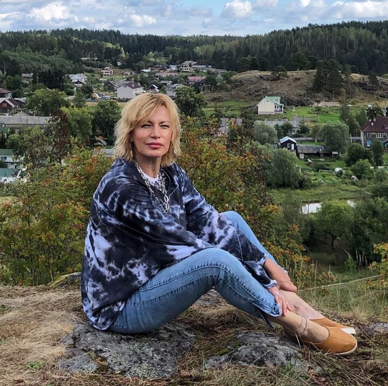 Photo de Julia / Réf. 92759 / Agence Amélie