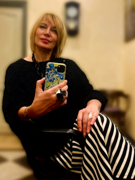 Julia / Réf. 92759 / Adhérente Agence Amélie