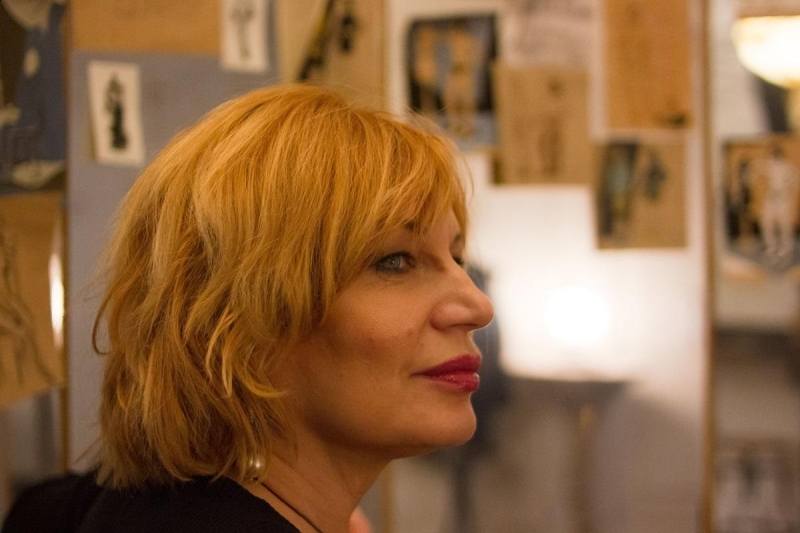 Photo de Julia / Réf. 92759 / Agence Amélie