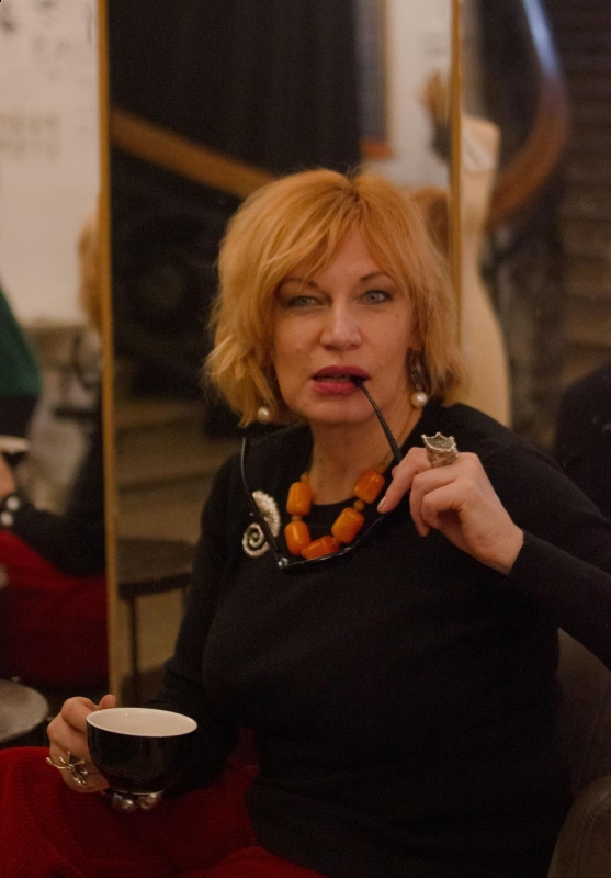 Photo de Julia / Réf. 92759 / Agence Amélie