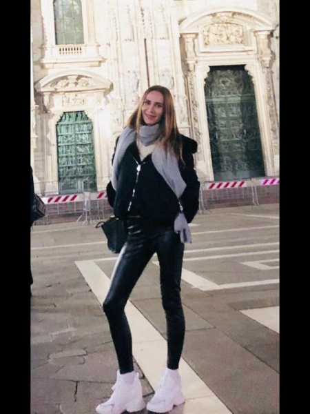 Svetlana (Italie) / Réf. 92800 / Adhérente Agence Amélie