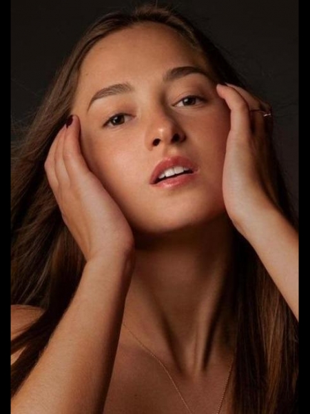 Kristina (Chypre) / Réf. 92802 / Adhérente Agence Amélie