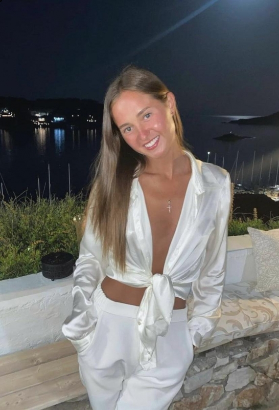 Photo de Kristina (Chypre) / Réf. 92802 / Agence Amélie