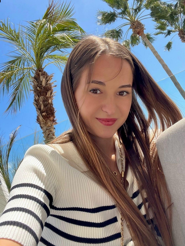 Photo de Kristina (Chypre) / Réf. 92802 / Agence Amélie