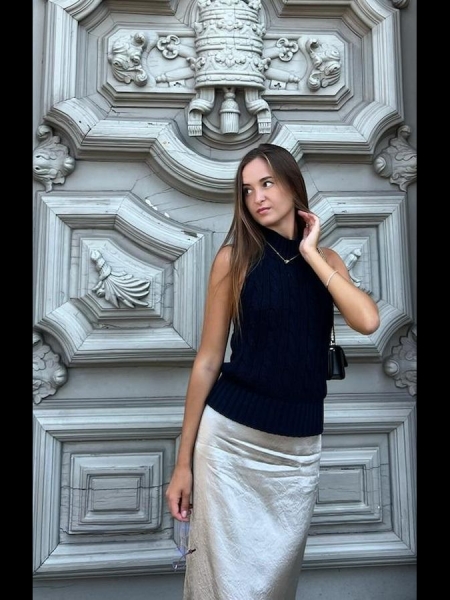 Kristina (Chypre) / Réf. 92802 / Adhérente Agence Amélie