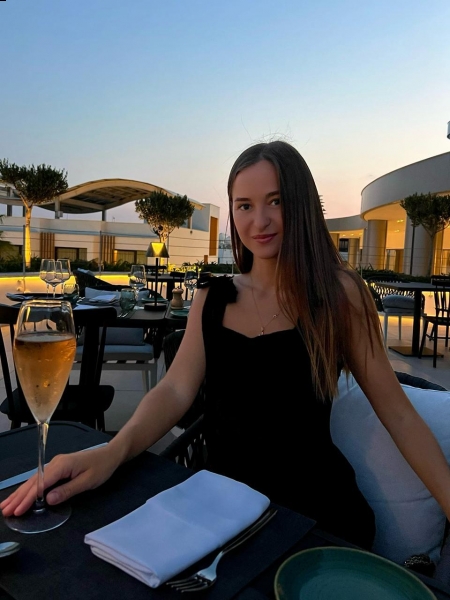 Kristina (Chypre) / Réf. 92802 / Adhérente Agence Amélie