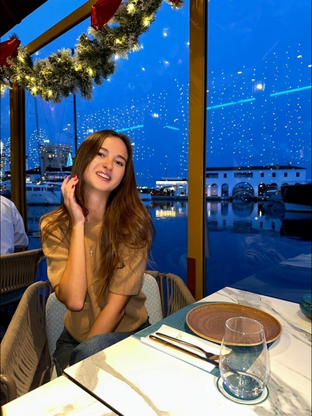 Kristina (Chypre) / Réf. 92802 / Adhérente Agence Amélie