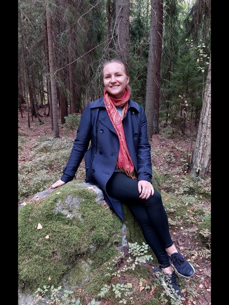 Olga (Paris) / Réf. 92822 / Adhérente Agence Amélie