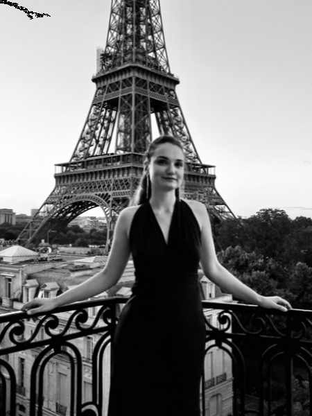 Olga (Paris) / Réf. 92827 / Adhérente Agence Amélie