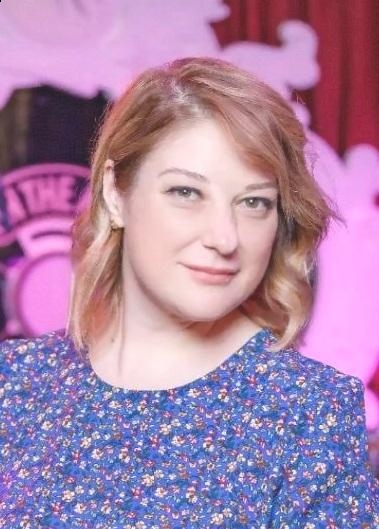 Photo de Irina / Réf. 92843 / Agence Amélie