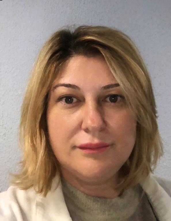 Photo de Irina / Réf. 92843 / Agence Amélie