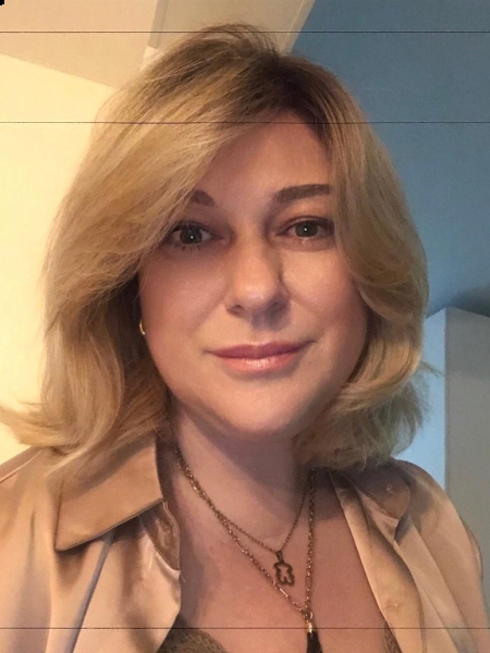 Irina / Réf. 92843 / Adhérente Agence Amélie