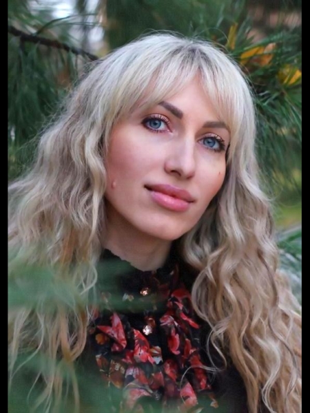 Maria ( Bientôt à Paris ) / Réf. 92845 / Adhérente Agence Amélie