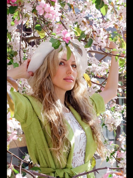Maria ( Bientôt à Paris ) / Réf. 92845 / Adhérente Agence Amélie