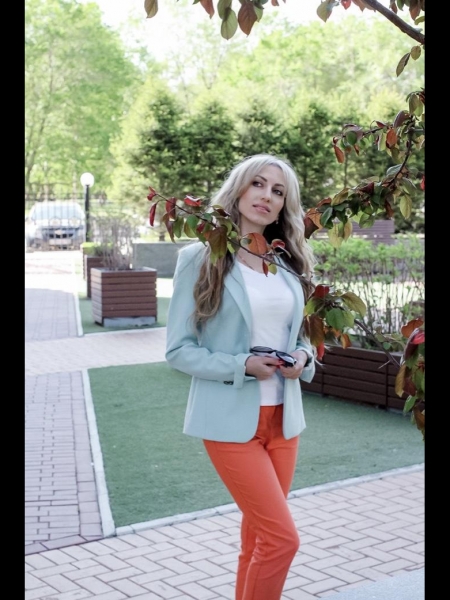 Maria ( Bientôt à Paris ) / Réf. 92845 / Adhérente Agence Amélie