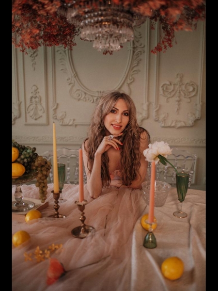 Maria ( Bientôt à Paris ) / Réf. 92845 / Adhérente Agence Amélie