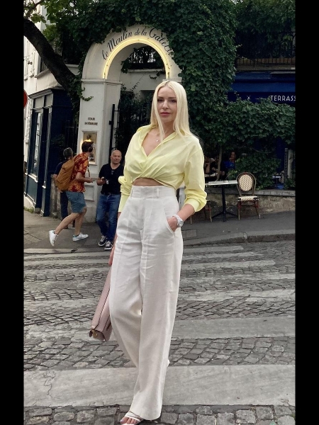 Natalia (Versailles) / Réf. 92850 / Adhérente Agence Amélie