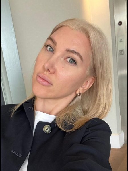 Elena (Paris) / Réf. 92863 / Adhérente Agence Amélie