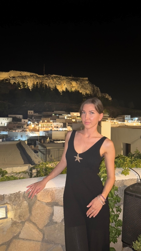 Photo de Elena (Paris) / Réf. 92863 / Agence Amélie