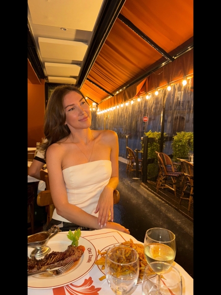 Elena (Paris) / Réf. 92863 / Adhérente Agence Amélie