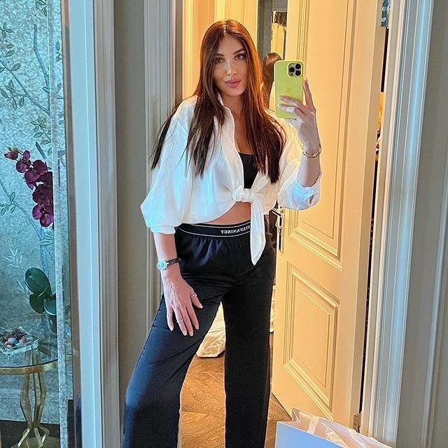 Photo de Evelina (souvent à Paris) / Réf. 92865 / Agence Amélie