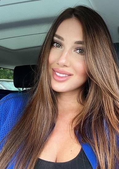 Photo de Evelina (souvent à Paris) / Réf. 92865 / Agence Amélie