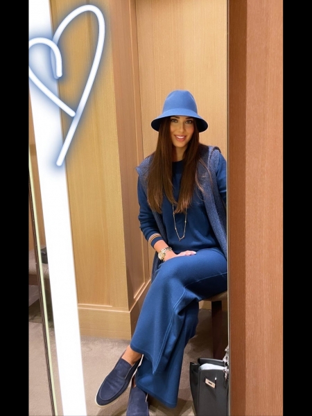Evelina (souvent à Paris) / Réf. 92865 / Adhérente Agence Amélie