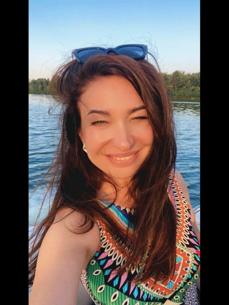 Elena (Cannes) / Réf. 92868 / Adhérente Agence Amélie