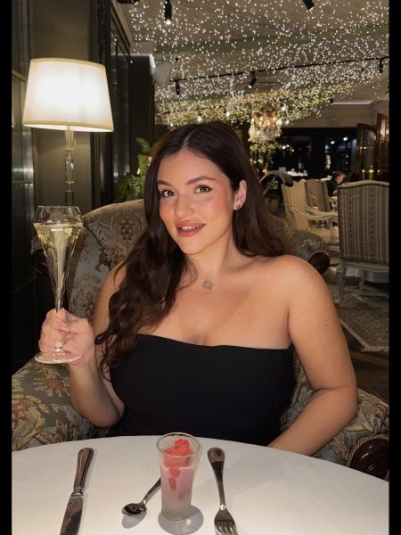 Polina (Barcelone) / Réf. 92873 / Adhérente Agence Amélie