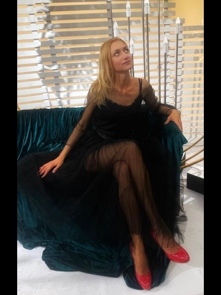 Ludmila (Barcelone) / Réf. 92874 / Adhérente Agence Amélie
