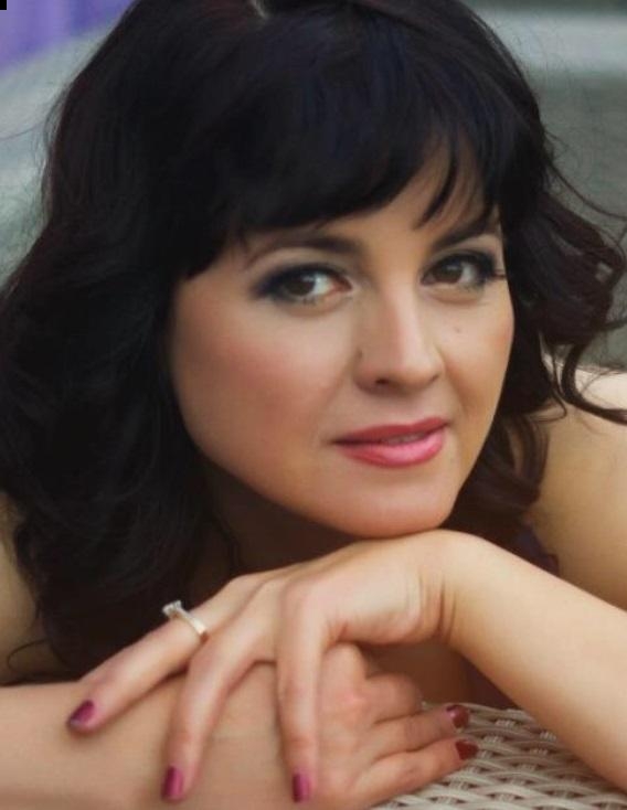 Photo de Natalia (Belfort) / Réf. 92876 / Agence Amélie