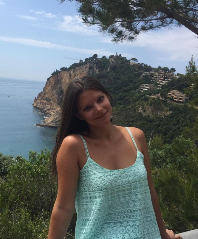 Photo de Olga (Antibes) / Réf. 92891 / Agence Amélie