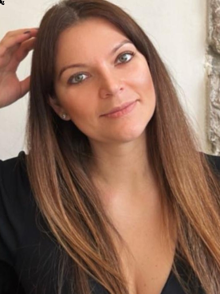 Olga (Antibes) / Réf. 92891 / Adhérente Agence Amélie
