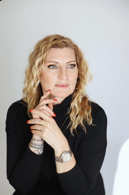 Photo de Svetlana (Angoulême) / Réf. 92892 / Agence Amélie