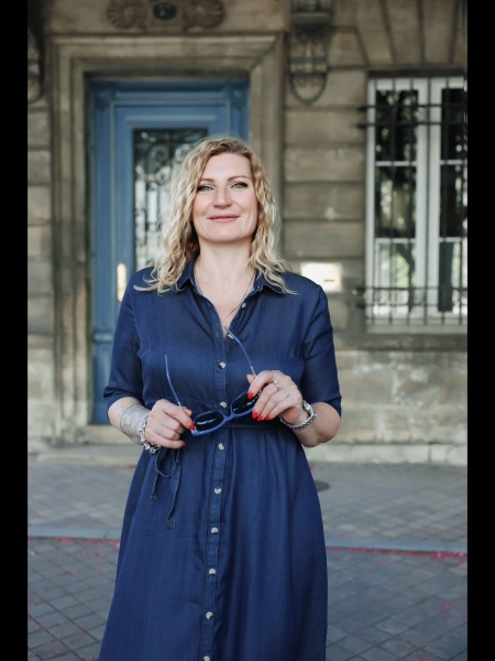 Svetlana (Angoulême) / Réf. 92892 / Adhérente Agence Amélie