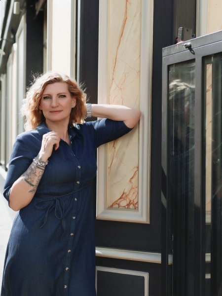 Svetlana (Angoulême) / Réf. 92892 / Adhérente Agence Amélie
