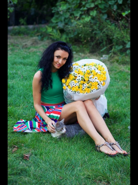 Kristina (Paris) / Réf. 92900 / Adhérente Agence Amélie