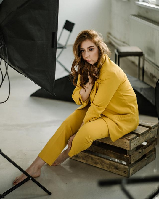 Photo de Irina / Réf. 92907 / Agence Amélie