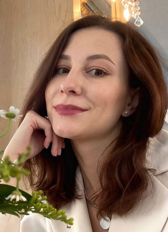 Photo de Natalya / Réf. 92908 / Agence Amélie