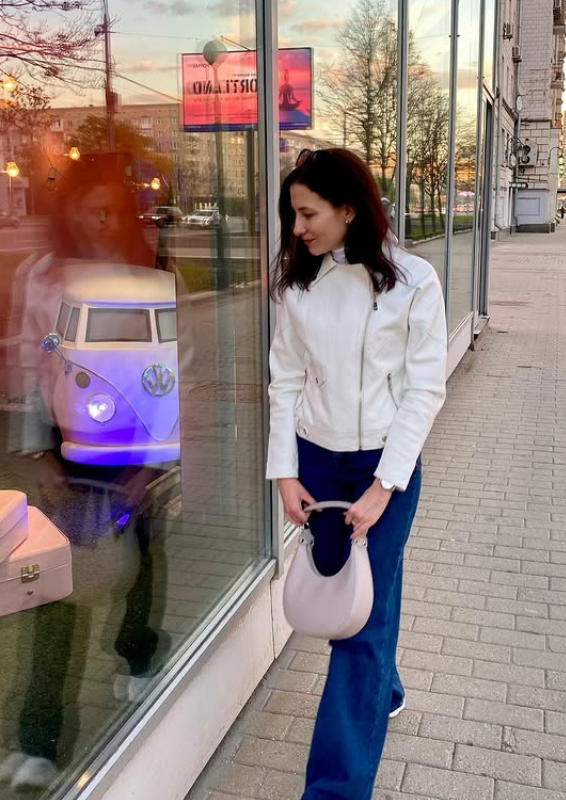 Photo de Natalya / Réf. 92908 / Agence Amélie