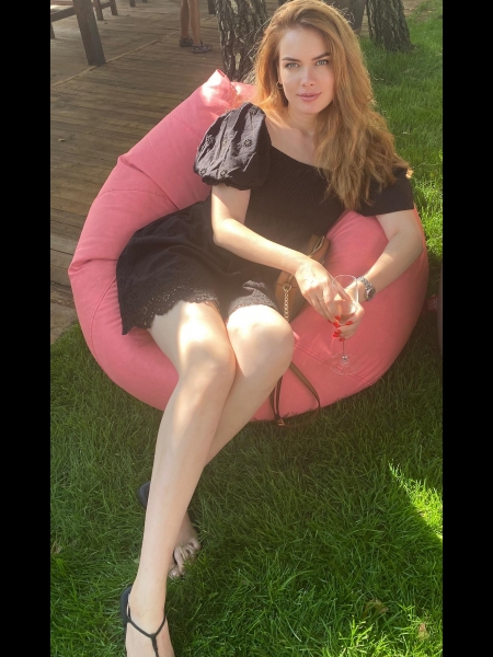 Katerina (Montpellier) / Réf. 92911 / Adhérente Agence Amélie
