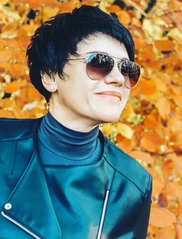 Photo de Irina (Angoulême) / Réf. 92913 / Agence Amélie