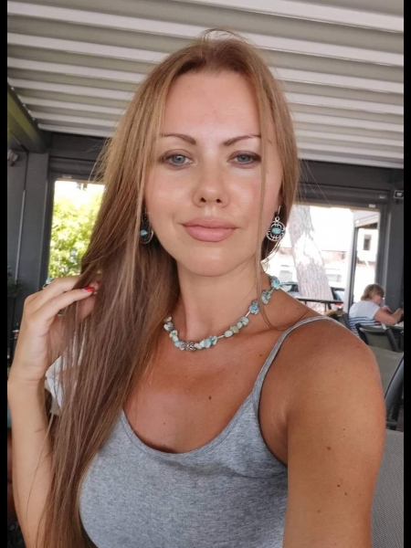Natalia (Antibes) / Réf. 92915 / Adhérente Agence Amélie