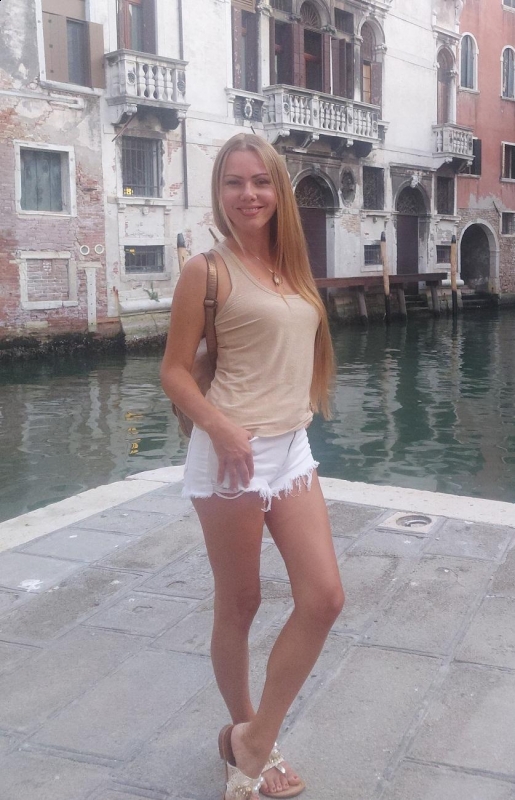 Photo de Natalia (Antibes) / Réf. 92915 / Agence Amélie