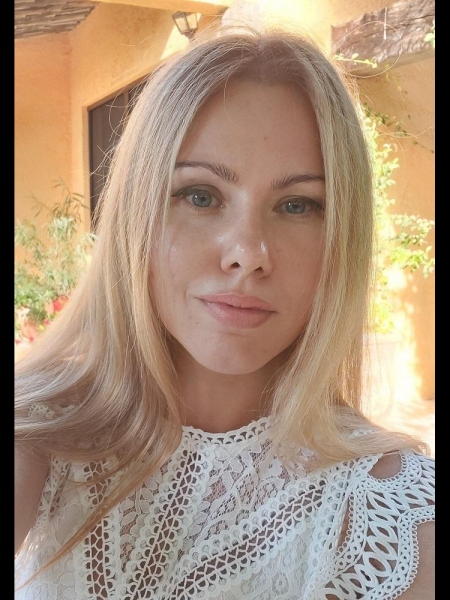 Natalia (Antibes) / Réf. 92915 / Adhérente Agence Amélie