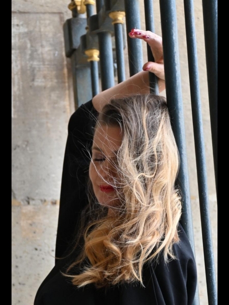 Iryna (Paris) / Réf. 92925 / Adhérente Agence Amélie