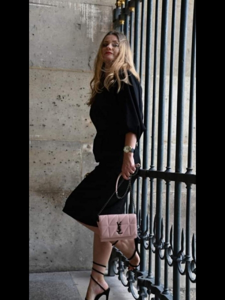 Iryna (Paris) / Réf. 92925 / Adhérente Agence Amélie