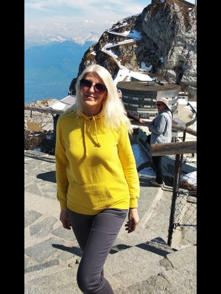 Svetlana (Lucerne) / Réf. 92921 / Adhérente Agence Amélie