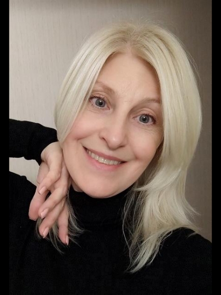 Svetlana (Lucerne) / Réf. 92921 / Adhérente Agence Amélie