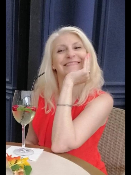 Svetlana (Lucerne) / Réf. 92921 / Adhérente Agence Amélie